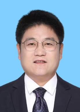 孔范龙-蓝底证件照